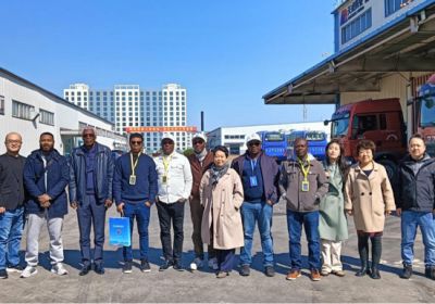 海外某國考察團到訪公司，共探合作新契機